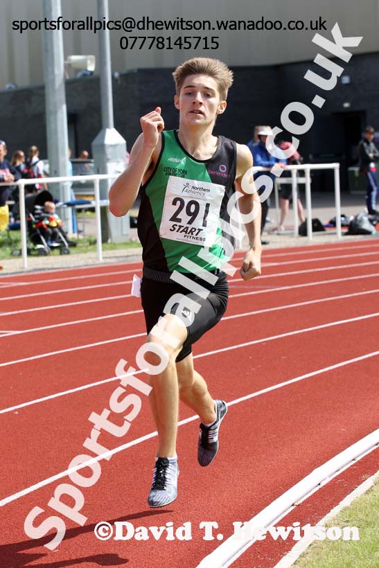 Mens under-17s 800 metres, Northern Under-13s, U-15s and 17s Championships. Photo: David T. Hewitson/Sports for All Pics